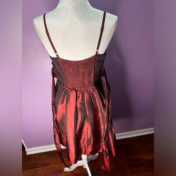 Forever 21 Semi Formal Red Taffeta Burgundy Dress Size Large - Picture 9 of 12